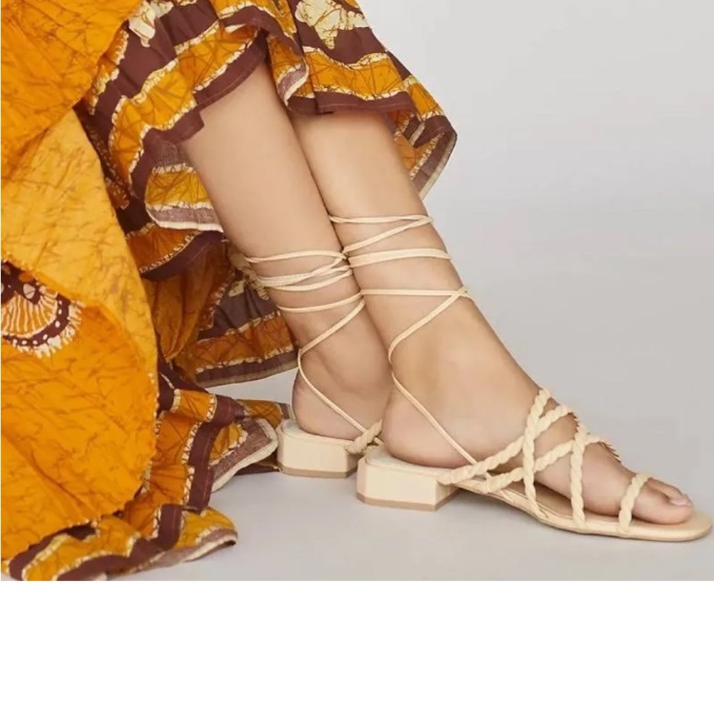 Dolce Vita Hayley Sandals Sz 6 NWOT